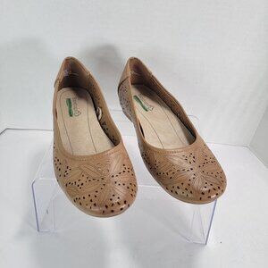 Baretraps Womens Mariah Almond Toe Slip-On Flats‎ Size 6 Neutral Memory Foam